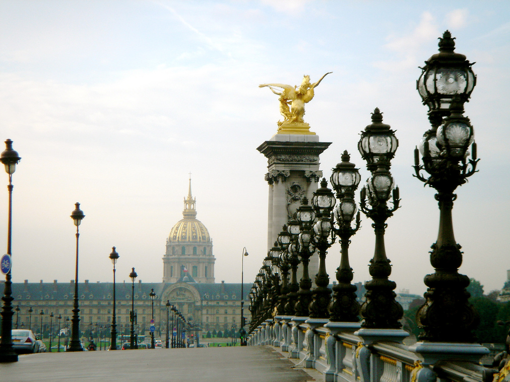 Udhëtim në Paris