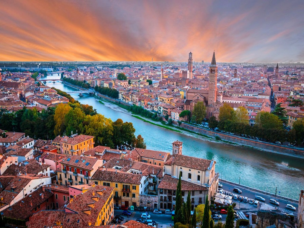 Plazh dhe Tur ne Rimini dhe Venecia